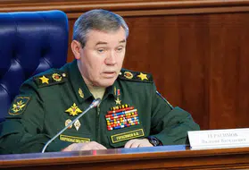 Gerasimov cephe hattında: Rus birlikleri Slavyansk ve Kramatorsk'ta ilk savunma hattını yardı