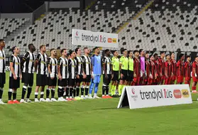 Manisa FK, Vanspor FK'yı 4-1 mağlup ederek önemli bir galibiyet aldı