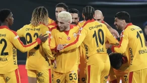 Galatasaray, Alanyaspor'u mağlup ederek gruptan 4'te 4 ile lider çıktı