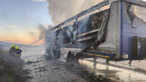 Susurluk'ta yol ortasında alev alan tır korku dolu anlar yaşattı