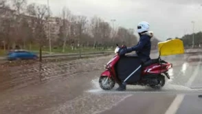 Çanakkale ve Denizli'de fırtına nedeniyle motosiklet ve motokuryelere geçici yasak