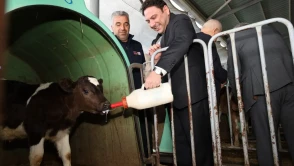 Kaymakam Şahin, Türkiye’nin en büyük besi çiftliğini ziyaret etti! Bölge ekonomisine etkisi ne olacak?