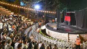 Başkentte sanat rüzgarı: Seğmenler Parkı tiyatro sahnesine dönüştü
