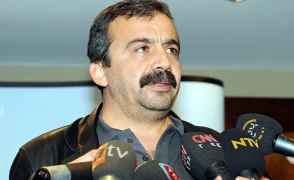 Sırrı Süreyya Önder hayatını kaybetti