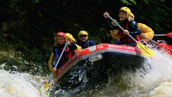 Düzce'de Rafting Rüzgarı: Uluslararası Katılımcılar ve Adrenalin Dolu Anlar!