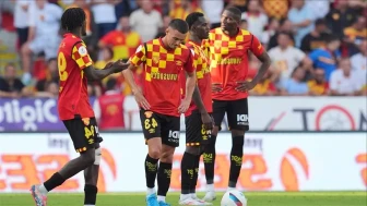 Göztepe'nin Göztepe'nin Yıldız Futbolcusu Anthony Dennis, Avrupa'nın Dikkatini Çekiyor Futbolcusu Anthony Dennis, Avrupa'nın Dikkatini Çekiyor!