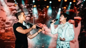 Konyaaltı Beach Park’ta Aydilge konseri: Düğün görüntüleri sahnede