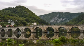 Mimar Sinan'ın dehası: 450 yıllık Drina Köprüsü zamana meydan okuyor