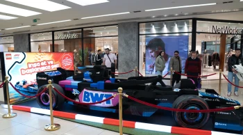 400 Bin Lego Parçasıyla Dev F1 Aracı ANKAmall'da Sergide