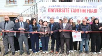 Yozgat'ta üniversite tanıtım fuarı, 18 üniversitenin katılımıyla gerçekleştirildi