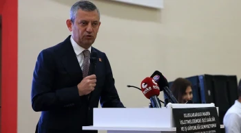 Özgür Özel Soma’da: "Bilimsel Madenciliği Savunmak Varken, Vahşi Madenciliği Üzüntüyle Takip Ediyoruz"