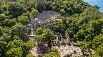 Phaselis Antik Kenti: Akdeniz’in kıyısında tarihe açılan kapı