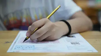 İstanbul ve Kocaeli'de Şiddetli Yağışlar Nedeniyle Eğitim ve Sınavlar Ertelendi