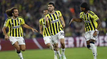 Fenerbahçe, Slavia Prag Deplasmanında Son Dakikada 2 Puan Bıraktı