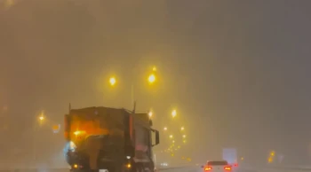 Bolu Dağı'nda etkili kar yağışı: Ekipler aralıksız yol açma çalışması yapıyor