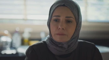 Kızıl Goncalar 42. bölümde şok gelişme: Zehra hamile, Rüzgar evi terk etti