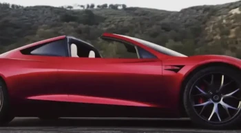 Tesla Roadster 2026'da geliyor mu? Elon Musk tarih verdi, belirsizlik devam edecek mi?
