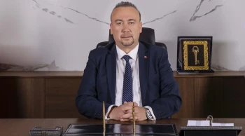 Uşak Belediye Başkanı Özkan Yalım yolsuzluk iddialarıyla görevden uzaklaştırıldı