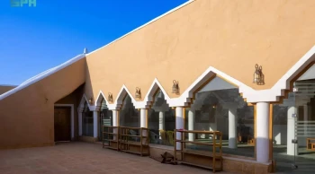 Suudi Arabistan’da Qasr Al-Shariah Camii tarihi restorasyon süreciyle yeniden canlanıyor