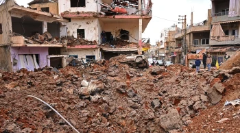 İsrail'in Gece Saldırıları: Güney Lübnan'da 11 Ölü, 5 Yaralı! Neler Oluyor?