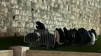 İsrail güçleri Kudüs'te teravih namazını engelledi: Mescid-i Aksa kapalı mı kalacak?