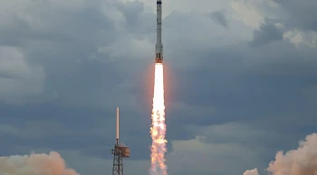 Rusya uzayda başarıyla fırlattı: soyuz-2.1b roketiyle resurs-p no. 4 yörüngeye yerleşti