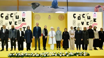 Emine Erdoğan'dan çocuklar için dijital istilaya karşı kitap çağrısı