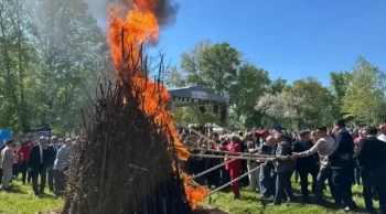 1400 yıllık Kakava ateşi bu yıl da yükseldi