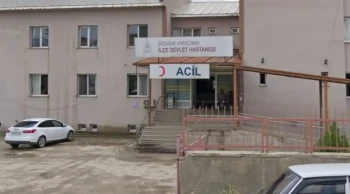 Mahkeme, kamu görevlisi doktora ağır cezalar verdi; yeni soruşturma talep edildi