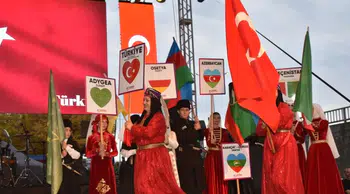 Pazar'da unutulmaz gece: Yağmur yağdı, coşku katlandı
