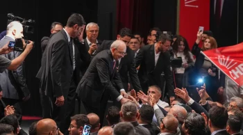 Kılıçdaroğlu sert çıktı: Pavyon köşelerinde para alanlara güle güle