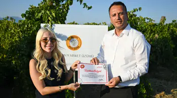 Bornova Misket Üzümü'nün Küresel Yolculuğu: Lucien Arkas Bağları'na Tescil Gururu