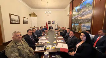 Kars'ta güvenlik zirvesi: Okul çevreleri ve sınır hattı masada