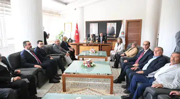 Bakan Göktaş'tan Malatya'daki Kütüphaneye Tam Not