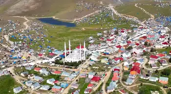 Kazıkbeli Yaylası asırlık Otçu Göçü geleneğiyle şenlendi