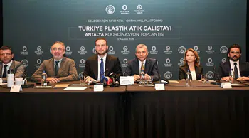 Antalya'da plastik atıklarla mücadele için paydaşlar bir araya geldi