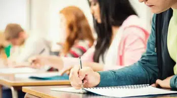 Türkçe isim zorunluluğu geliyor: Özel okulların tabelaları değişecek