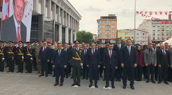 Kars'ta Zafer Coşkusu Kapalı Salonda Yaşandı