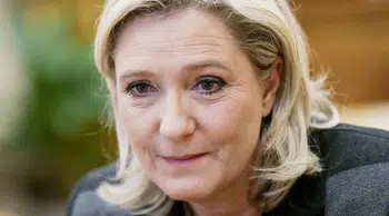 Marine Le Pen'den Paris'e kritik uyarı: Nükleer güçle savaşa girmeyin