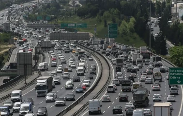 Köprüler ve ana arterler kilit: İstanbul’da trafik yüzde 80’i aştı