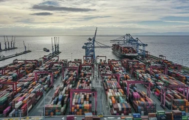 Yıllık ihracat 267 milyar dolarla Cumhuriyet tarihinin en yüksek seviyesinde!