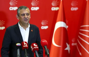 Özgür Özel, vatandaşları CHP Genel Merkezi'ne davet etti: "Mesele milletin meselesidir!"