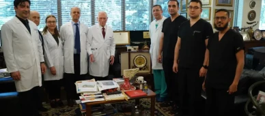 Prof. Dr. Mehmet Haberal’ı dünya ayakta alkışlıyor