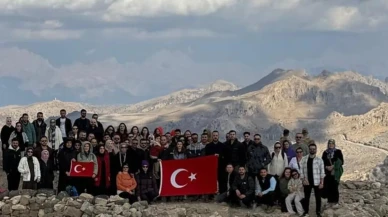 Şırnak'ta 100 kişilik Cumhuriyet yürüyüşü: Manevi zirve