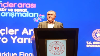 Gençlik ve Spor Bakanı Bak, Antalya'da "2025 Tiyatro Türkiye Finali"ne katıldı