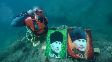 Çeşme açıklarında su altı kutlaması: Cumhuriyet coşkusu derinlerde