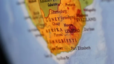 Güney Afrika'da iki hafif uçağın düşmesiyle iki pilot hayatını kaybetti