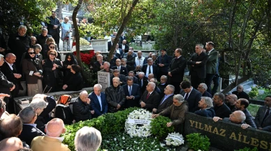 Eski Başbakan Mesut Yılmaz 5. ölüm yıl dönümünde kabri başında anıldı