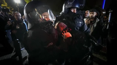 Berlin'de Filistin gösterisine sert polis müdahalesi: Yüzlerce gözaltı