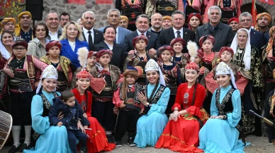 Başkent’in 102. yılı kutlandı: Seğmenler bayrağı göndere çekti